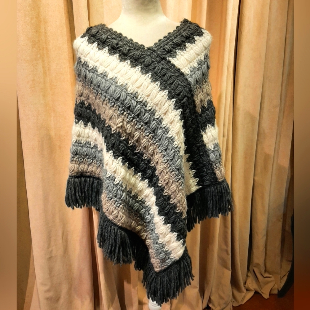 Isoldi Irene Poncho Sweater
